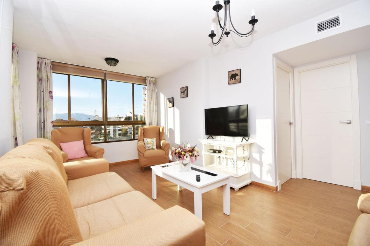 Apartamento Familiar Torresol Фуeнхирола Екстериор снимка