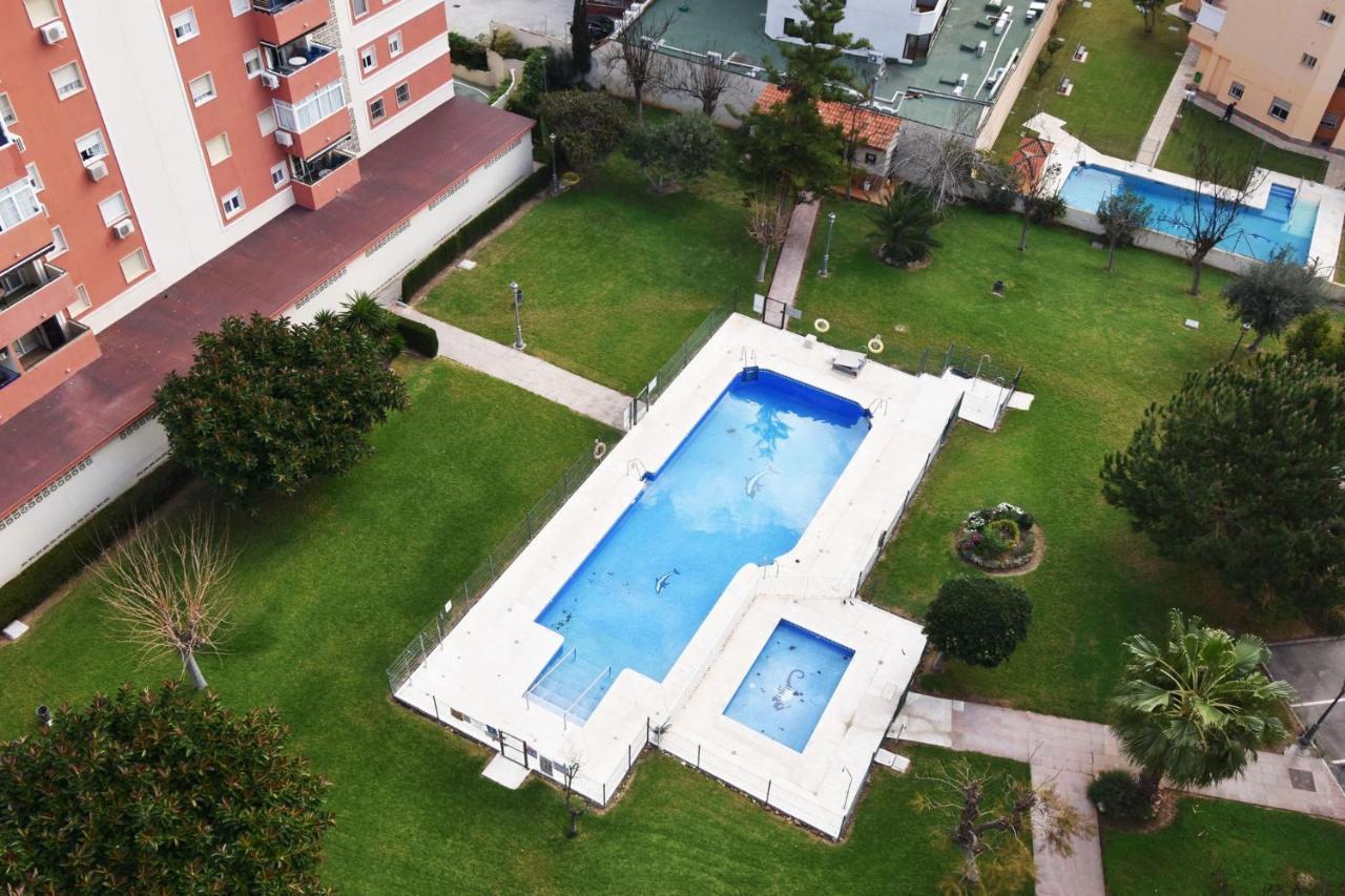 Apartamento Familiar Torresol Фуeнхирола Екстериор снимка