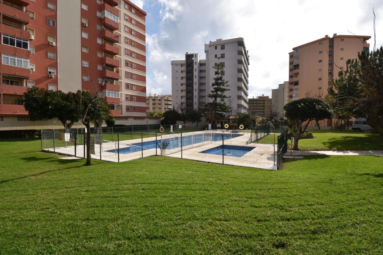 Apartamento Familiar Torresol Фуeнхирола Екстериор снимка